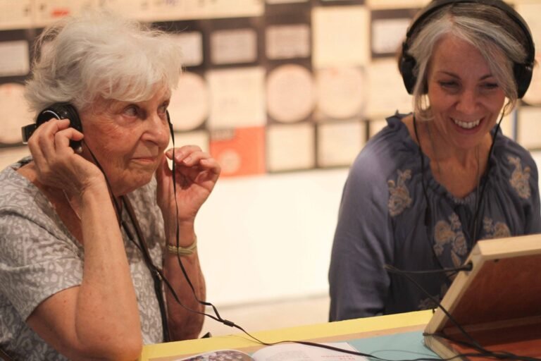 Exposición: Entre cuentos y encuentros